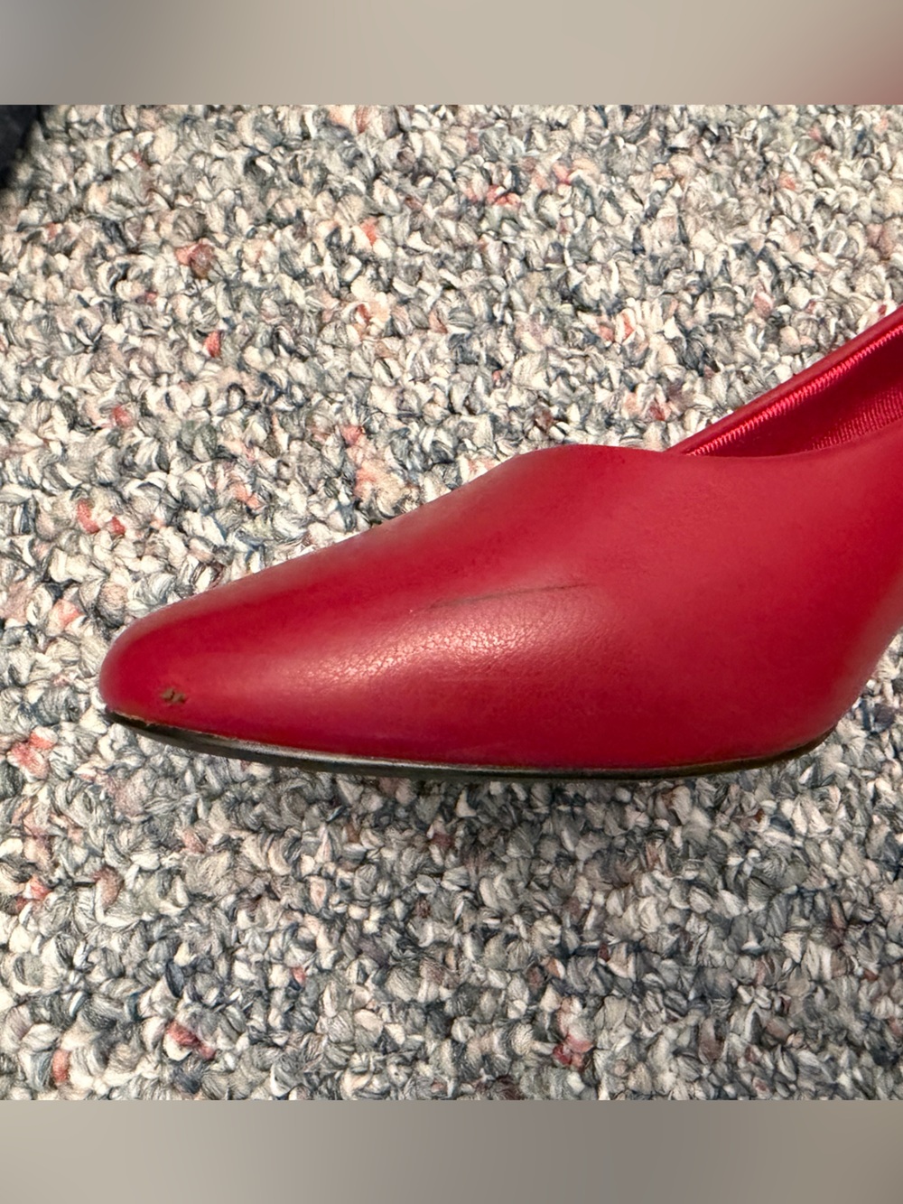 Women’s size 12 red heels 2.5” heel. Easy street brand - Picture 8 of 8